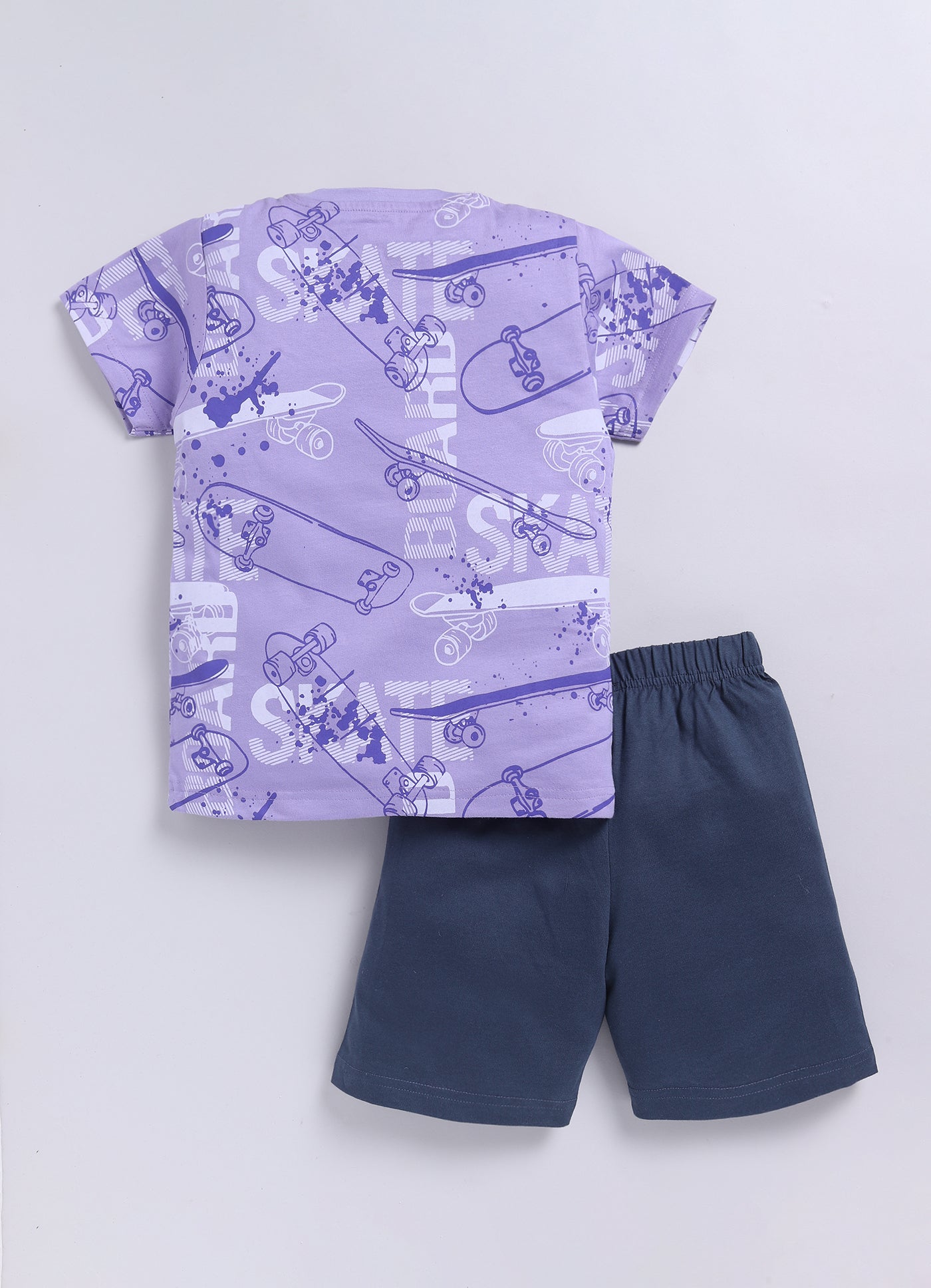 Skateboard Print T-Shirt & Navy Shorts Set for Boys (Lavender) - ParrotCrow