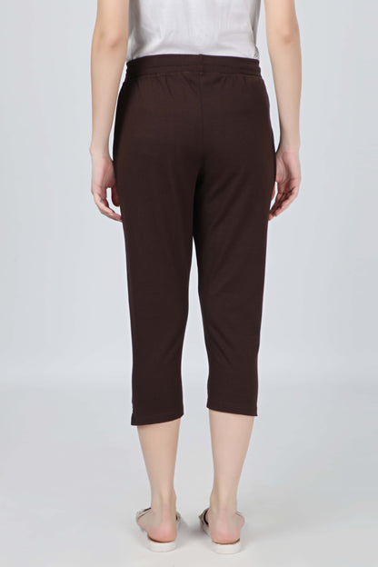 Women Chocolate Brown Solid Stretch Lounge - 3/4 Yoga Pant With Side Pocket & Drawstring