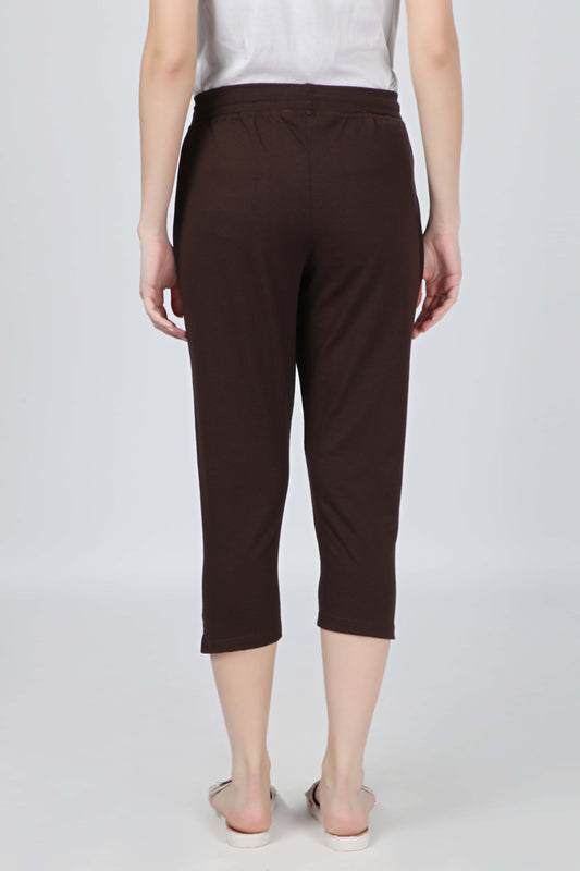 Women Chocolate Brown Solid Stretch Lounge - 3/4 Yoga Pant With Side Pocket & Drawstring